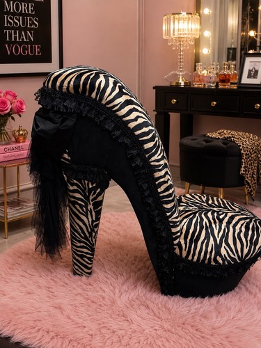 High heel shoe chair - high,