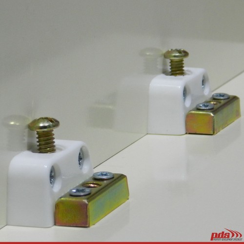 Corner bracket joint screw - joint,