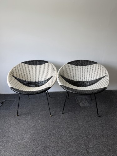 Black and white sputnik - and,